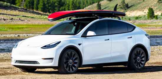 Tesla Model Y, alla scoperta del SUV elettrico compatto secondo Elon Musk